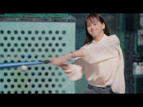 多部未華子、見事なバッティング＆バント姿を披露　マクドナルド「セット500」新CMが公開